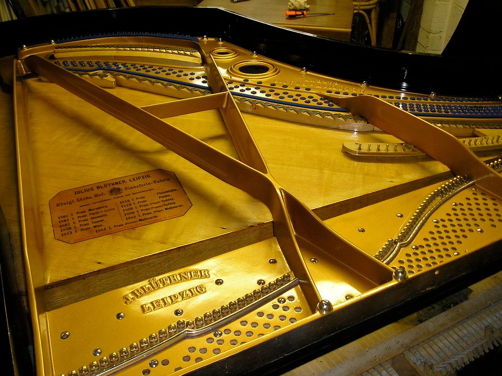 Restauración Piano Blüthner